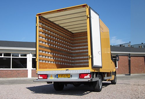 2Mercedes-513-15m3-back